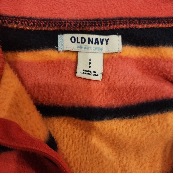 Old Navy pullover fleece - Picture 2 of 3